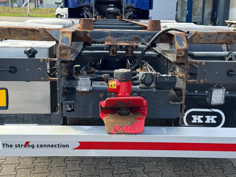 Scania R520 V8 8x4*4 Retarder / BDF / Full Air / Euro 6 - Pengangkut kontainer/ Container truck: gambar 5 Scania R520 V8 8x4*4 Retarder / BDF / Full Air / Euro 6 - Pengangkut kontainer/ Container truck: gambar 5