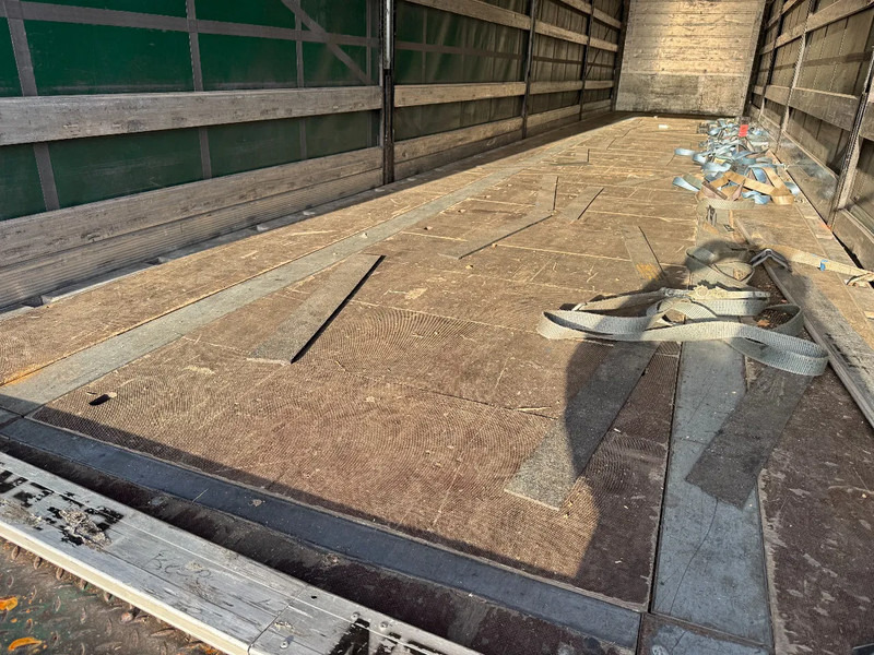Schmitz Cargobull Schuifzeil -Dak / Coil 9mtr / Rotos DISC / Apk! - Semi-trailer dengan terpal samping: gambar 5 Schmitz Cargobull Schuifzeil -Dak / Coil 9mtr / Rotos DISC / Apk! - Semi-trailer dengan terpal samping: gambar 5