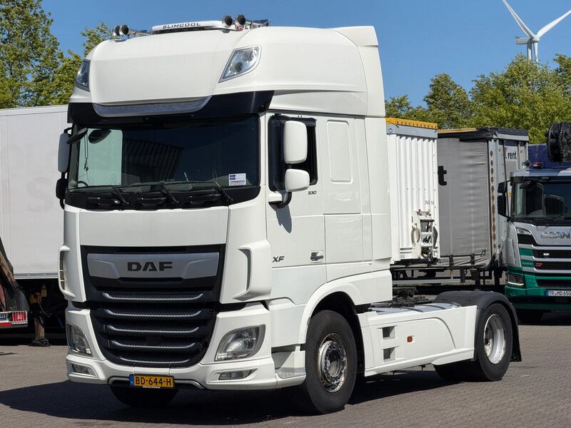 DAF XF 530 Super Space Cab Smart Tacho Apk! - Tractor head: gambar 1 DAF XF 530 Super Space Cab Smart Tacho Apk! - Tractor head: gambar 1