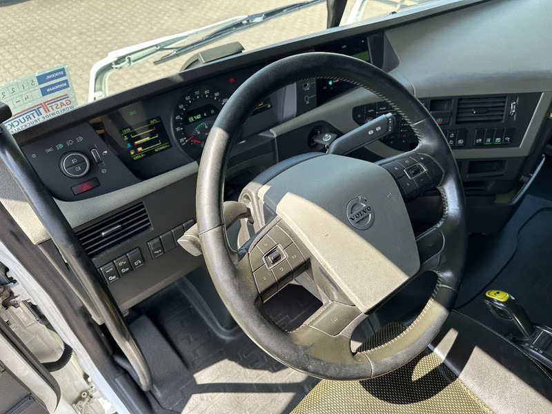 Truk sasis Volvo FH 16.750 6x4 Globe XL Chassis Retarder 4.30 Wb Full Air: gambar 14