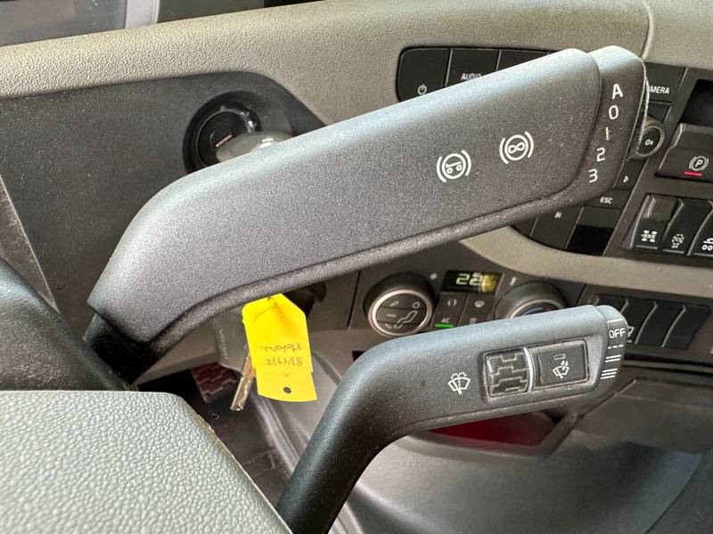 Truk sasis Volvo FH 16.750 6x4 Globe XL Chassis Retarder 4.30 Wb Full Air: gambar 20