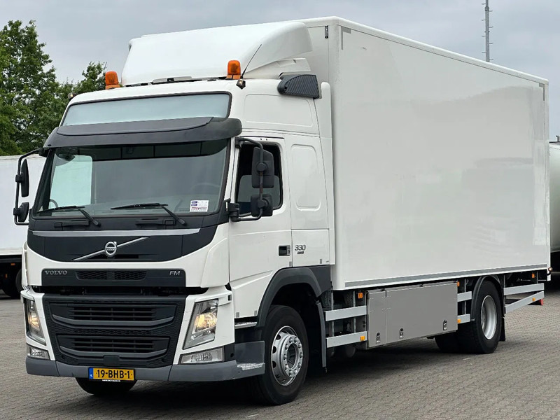 Volvo FM 330 4x2 Gesloten Opbouw / Euro 6 / 3T Laadklep / Bakverwarming / Apk! - Truk box: gambar 1 Volvo FM 330 4x2 Gesloten Opbouw / Euro 6 / 3T Laadklep / Bakverwarming / Apk! - Truk box: gambar 1