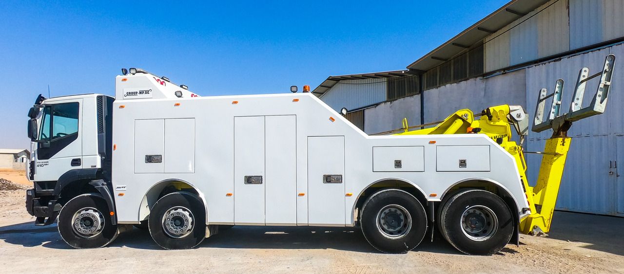 IVECO Recovery Truck - Trakker 410.T45 8x4 - Mobil derek: gambar 1 IVECO Recovery Truck - Trakker 410.T45 8x4 - Mobil derek: gambar 1