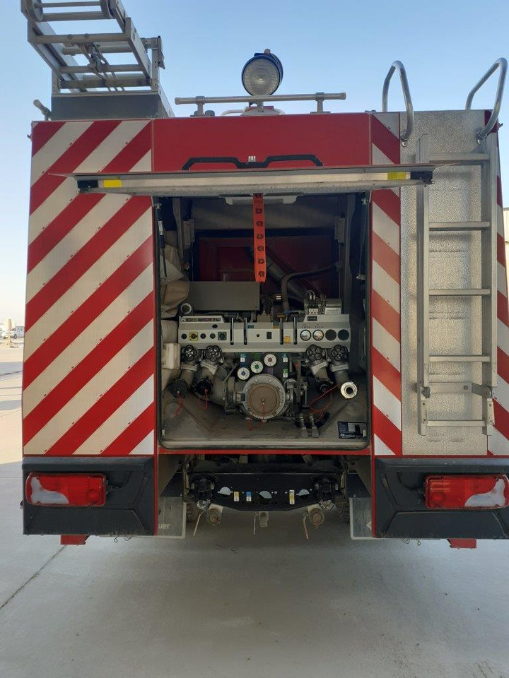 Rosenbauer MAN Mustang TLF 6500/500 - Truk pemadam kebakaran: gambar 4 Rosenbauer MAN Mustang TLF 6500/500 - Truk pemadam kebakaran: gambar 4