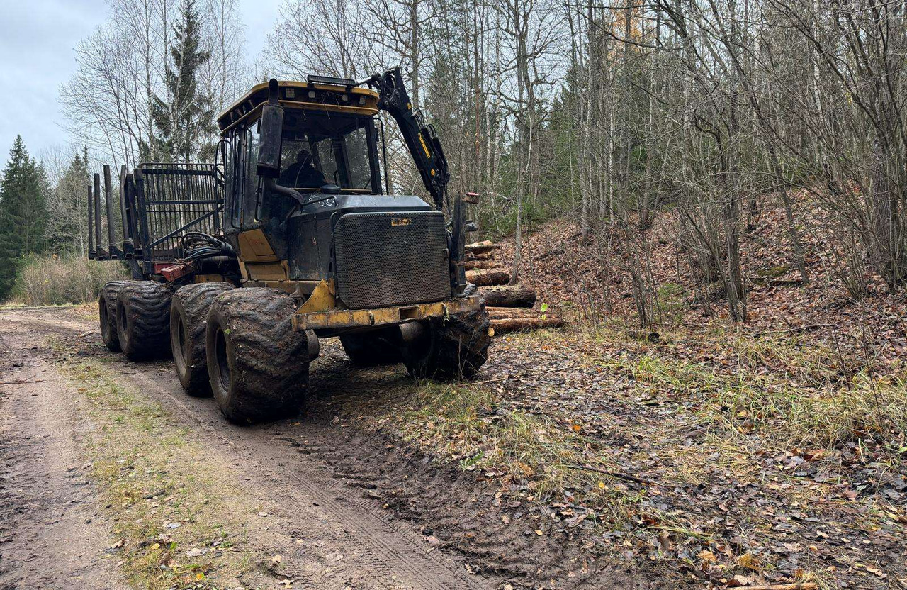 Tigercat 1075 - Forwarder: gambar 2 Tigercat 1075 - Forwarder: gambar 2