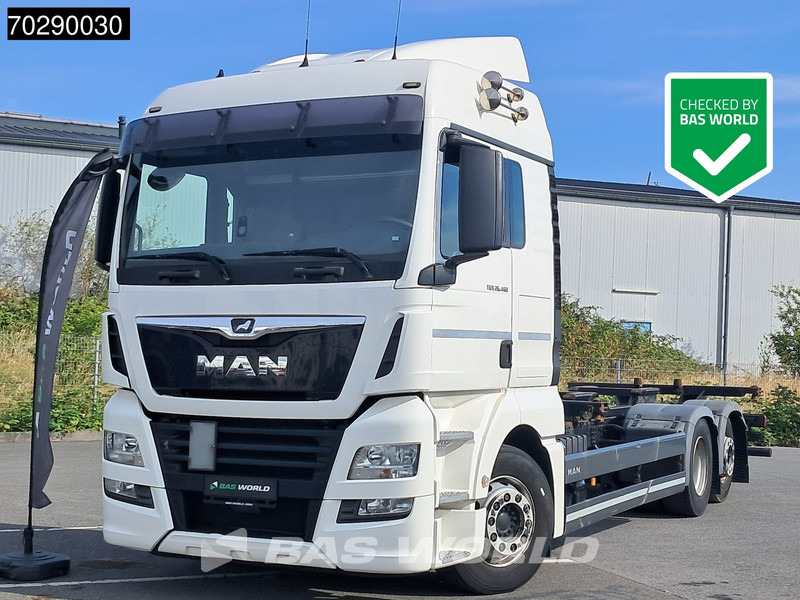 MAN TGX 26.460 6X2 BDF Liftaxle Automatic Retarder ACC Euro 6 - Pengangkut kontainer/ Container truck: gambar 1 MAN TGX 26.460 6X2 BDF Liftaxle Automatic Retarder ACC Euro 6 - Pengangkut kontainer/ Container truck: gambar 1