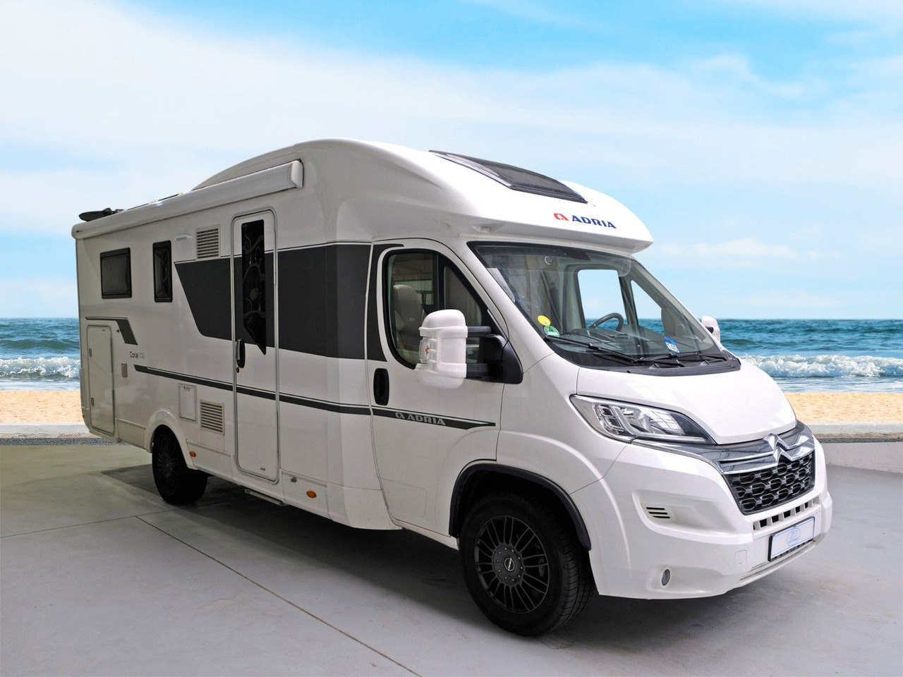 Adria Coral S 670 SL Axess/1.Hand/Einzelbetten/2xKlima - Mobil rumah semi-terintegrasi: gambar 1 Adria Coral S 670 SL Axess/1.Hand/Einzelbetten/2xKlima - Mobil rumah semi-terintegrasi: gambar 1