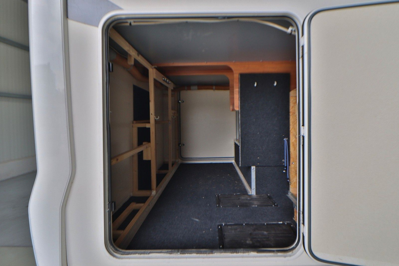 Eura Mobil Integra Style IS 700 EB/Einzelbetten+Hubbett - Mobil rumah terintegrasi: gambar 5 Eura Mobil Integra Style IS 700 EB/Einzelbetten+Hubbett - Mobil rumah terintegrasi: gambar 5