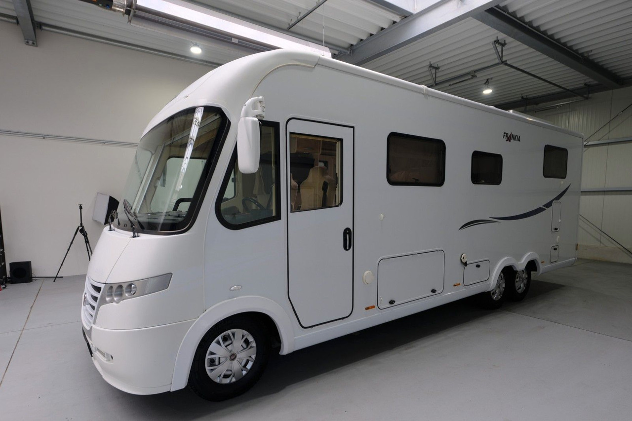 Frankia I 840 QD/Automatik/Festbett+Hubbett/TOP - Mobil rumah terintegrasi: gambar 2 Frankia I 840 QD/Automatik/Festbett+Hubbett/TOP - Mobil rumah terintegrasi: gambar 2