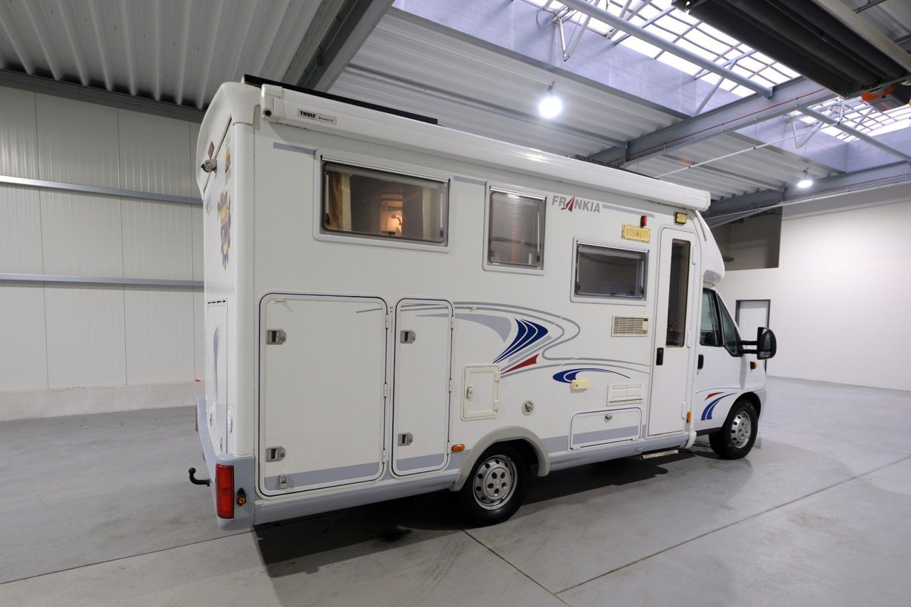 Frankia T 650 BD/Festbett/Garage/Solar/Markise Frankia T 650 BD/Festbett/Garage/Solar/Markise - Mobil rumah semi-terintegrasi: gambar 4 Frankia T 650 BD/Festbett/Garage/Solar/Markise Frankia T 650 BD/Festbett/Garage/Solar/Markise - Mobil rumah semi-terintegrasi: gambar 4