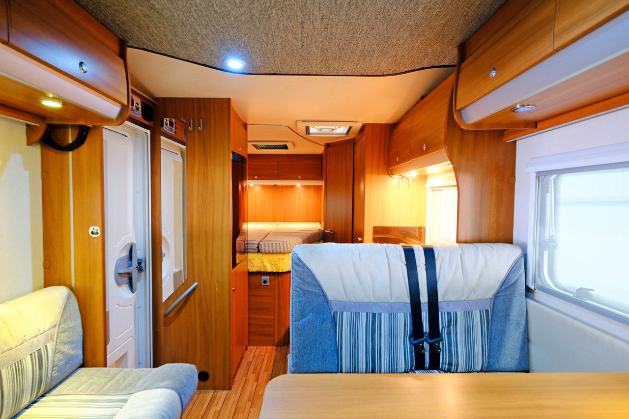 Knaus Sky Wave 650 MF/Festbett+Hubbett/Klima/Markise Knaus Sky Wave 650 MF/Festbett+Hubbett/Klima/Markise - Mobil rumah semi-terintegrasi: gambar 5 Knaus Sky Wave 650 MF/Festbett+Hubbett/Klima/Markise Knaus Sky Wave 650 MF/Festbett+Hubbett/Klima/Markise - Mobil rumah semi-terintegrasi: gambar 5