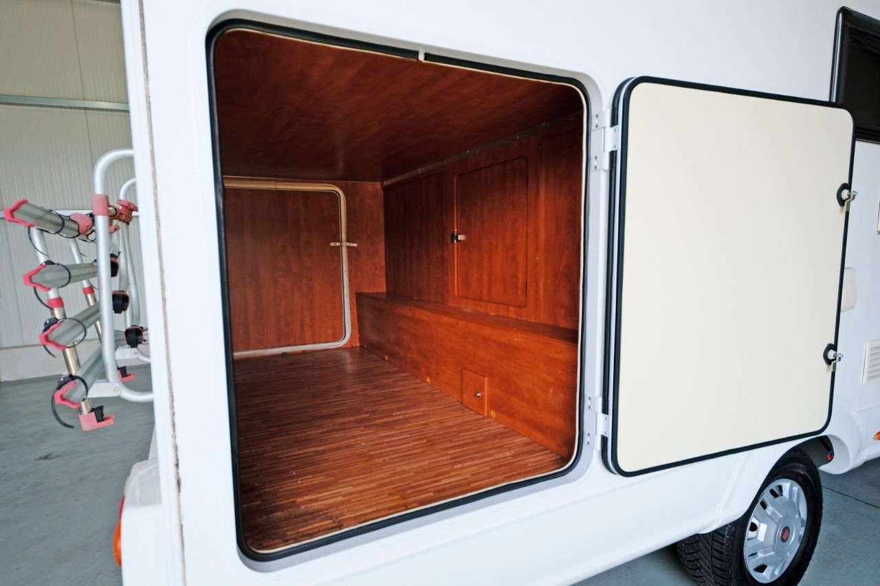 P.L.A. S 700 / Festbett / Garage / Klimaanlage - Alkoven: gambar 5 P.L.A. S 700 / Festbett / Garage / Klimaanlage - Alkoven: gambar 5