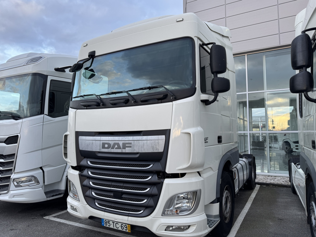 DAF XF 460 - Tractor head: gambar 1 DAF XF 460 - Tractor head: gambar 1