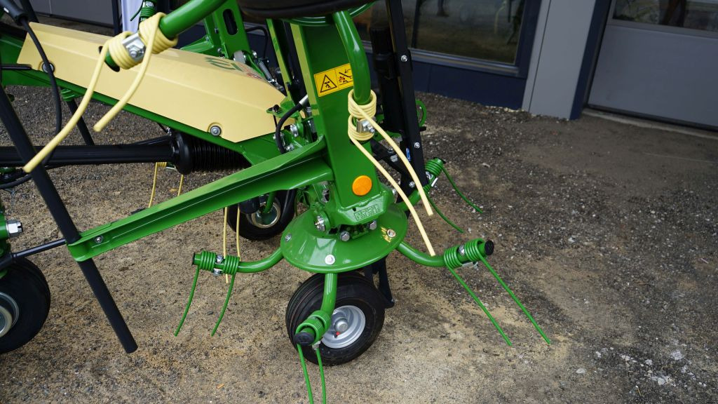 Krone Vendro 620 Highland (20719) - Tedder/ Menyapu: gambar 5 Krone Vendro 620 Highland (20719) - Tedder/ Menyapu: gambar 5