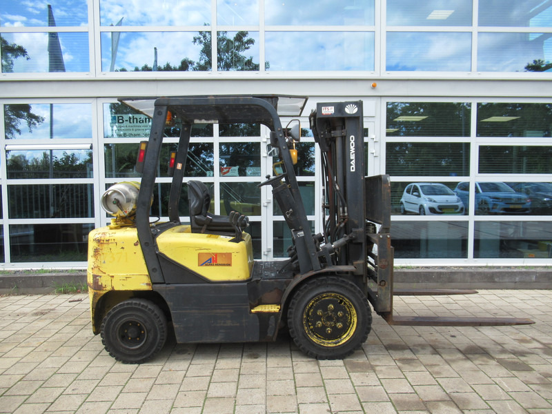 Daewoo G30P-3 Heftruck LPG - Forklift LPG: gambar 4 Daewoo G30P-3 Heftruck LPG - Forklift LPG: gambar 4