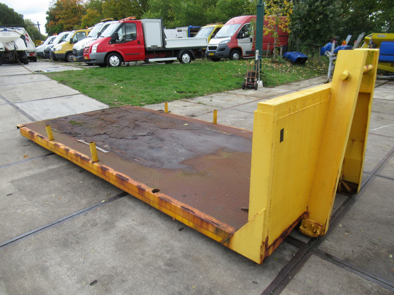 HAAKARM Haakarm PLateau 520 x 250 HOOKLIFT PLATFORM - Wadah kontainer: gambar 2 HAAKARM Haakarm PLateau 520 x 250 HOOKLIFT PLATFORM - Wadah kontainer: gambar 2