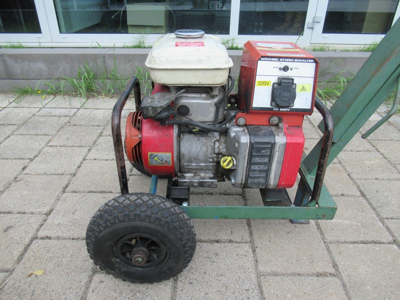 Honda Aggregaat 750 Generator 750W / 220V - Genset: gambar 2 Honda Aggregaat 750 Generator 750W / 220V - Genset: gambar 2