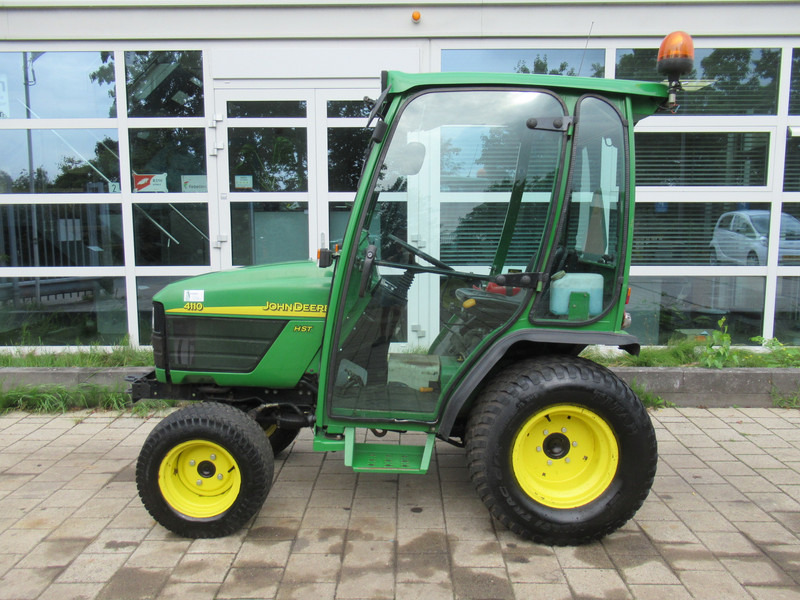 John Deere 4110 4WD 4x4 Hydrostaat Cabine - Traktor: gambar 2 John Deere 4110 4WD 4x4 Hydrostaat Cabine - Traktor: gambar 2