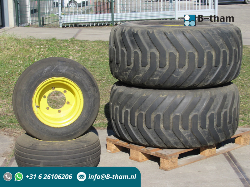 John Deere 5515V NOKIAN 550/60R22.5 + Voor Banden + Velg - Roda untuk Traktor kompak: gambar 1 John Deere 5515V NOKIAN 550/60R22.5 + Voor Banden + Velg - Roda untuk Traktor kompak: gambar 1
