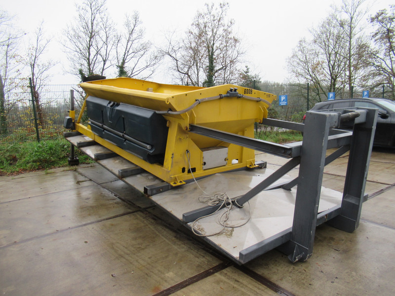 NIDO STRATOS B40-42 PALN Rotopower 4m3 + 2.200L Salzstreuer Saltspreader Zoutstrooier - Penyebar pasir/ Garam: gambar 4 NIDO STRATOS B40-42 PALN Rotopower 4m3 + 2.200L Salzstreuer Saltspreader Zoutstrooier - Penyebar pasir/ Garam: gambar 4