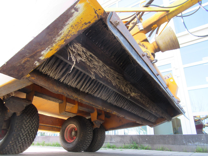 STH HK 1800 Maai / Veeg / Zuigmachine - Penggarap kebun: gambar 4 STH HK 1800 Maai / Veeg / Zuigmachine - Penggarap kebun: gambar 4