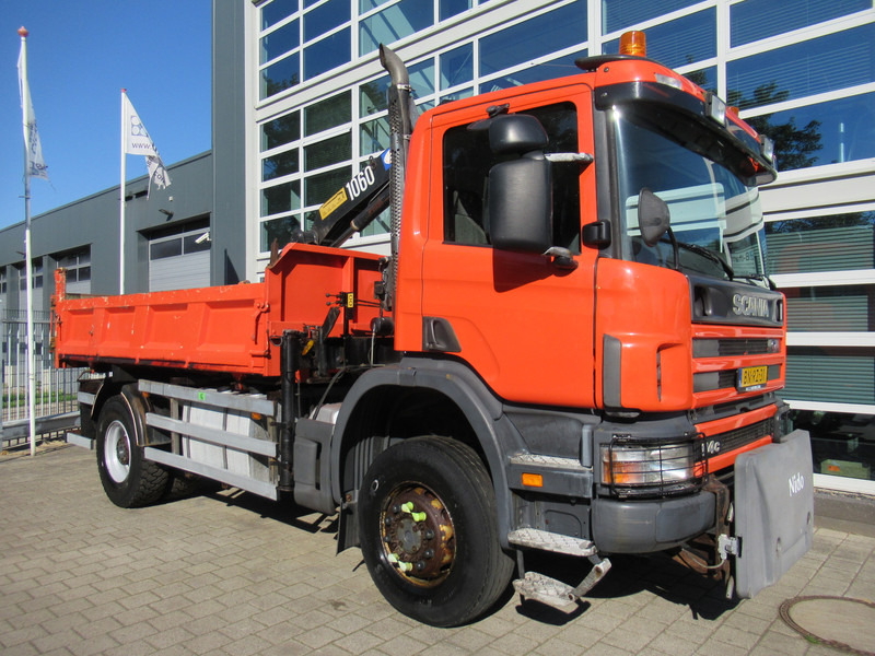 Scania P 114 CB 4x4 HZ 340 3-W. Tipper - 3-S. Kipper + HMF 1063 Crane Kran - Truk jungkit, Truk derek: gambar 2 Scania P 114 CB 4x4 HZ 340 3-W. Tipper - 3-S. Kipper + HMF 1063 Crane Kran - Truk jungkit, Truk derek: gambar 2