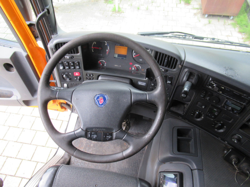 Hook lift, Truk derek Scania P 320 B 6x2*4 + HMF 835 + HYVA Haakarm: gambar 9