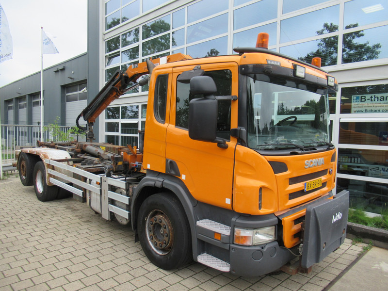 Hook lift, Truk derek Scania P 320 B 6x2*4 + HMF 835 + HYVA Haakarm: gambar 7