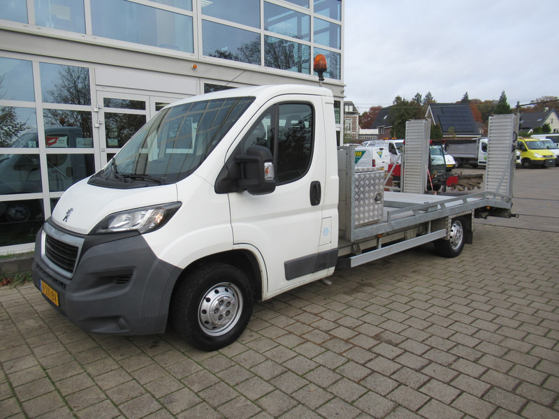 Peugeot Boxer 335 2.0 HDI 96KW L4 Oprijwagen Machinetransporter - Van pengiriman: gambar 2 Peugeot Boxer 335 2.0 HDI 96KW L4 Oprijwagen Machinetransporter - Van pengiriman: gambar 2