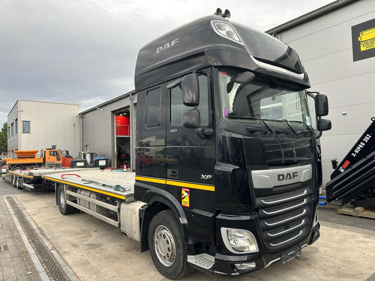 DAF 480XF*Flachzug*Aufstellbühne*VDI2700*Top! - Truk pengangkut mobil: gambar 2 DAF 480XF*Flachzug*Aufstellbühne*VDI2700*Top! - Truk pengangkut mobil: gambar 2