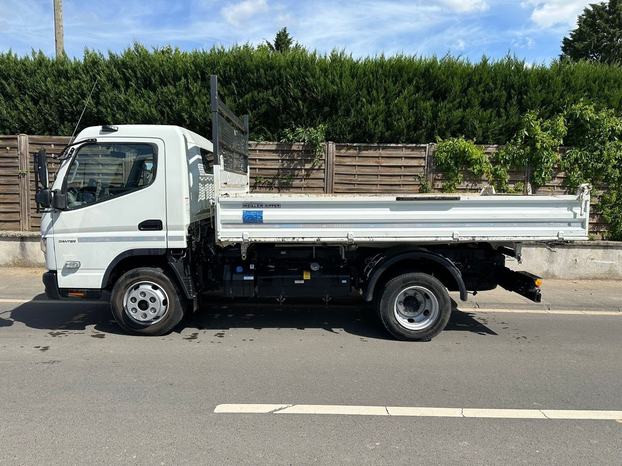 FUSO Canter 7C18/Meiller 3-S-K*Top-Deal!* - Van jungkit: gambar 3 FUSO Canter 7C18/Meiller 3-S-K*Top-Deal!* - Van jungkit: gambar 3