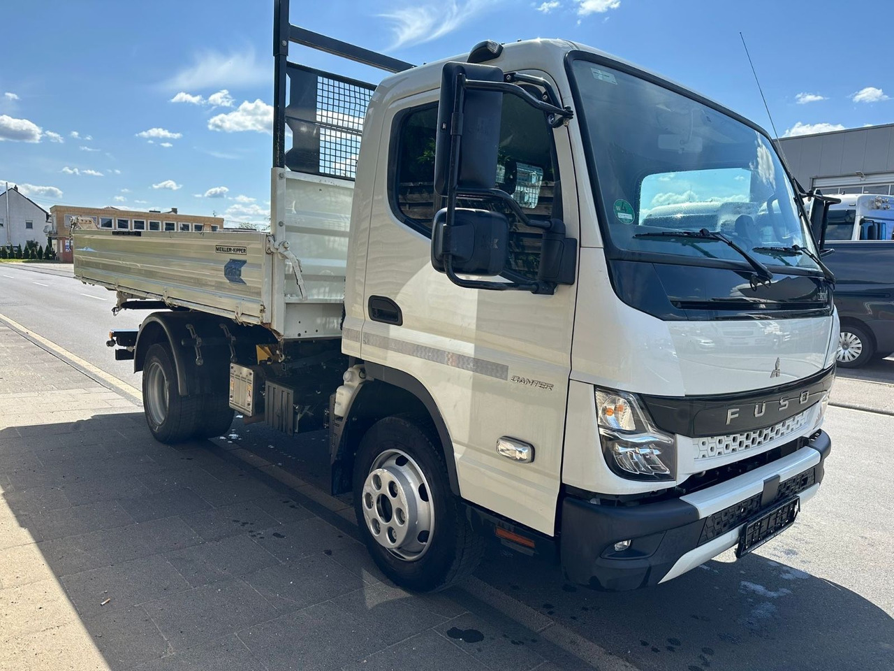 FUSO Canter 7C18/Meiller 3-S-K*Top-Deal!* - Van jungkit: gambar 2 FUSO Canter 7C18/Meiller 3-S-K*Top-Deal!* - Van jungkit: gambar 2