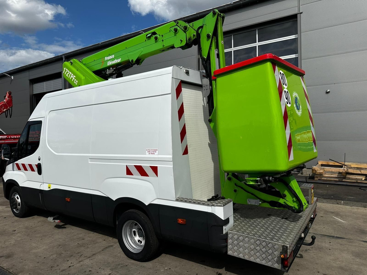 Iveco Daily 50C18 Hi-Matic/17m/Euro6/2-Punkt - Platform udara yang dipasang di truk: gambar 3 Iveco Daily 50C18 Hi-Matic/17m/Euro6/2-Punkt - Platform udara yang dipasang di truk: gambar 3