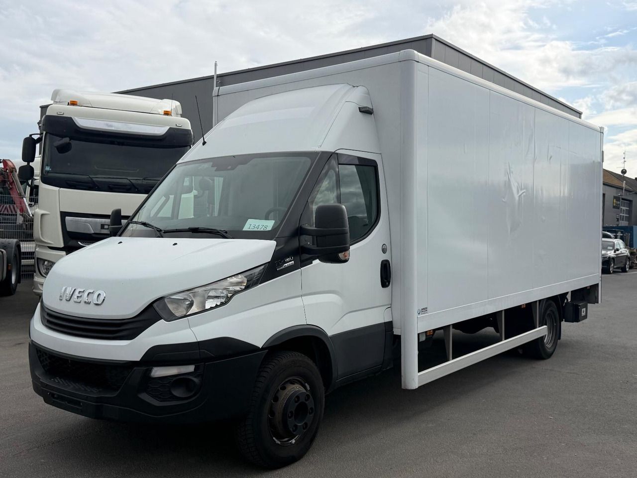 Iveco Daily 70c18 HiMatic Luft, Euro6, Lbw. Koffer - Van box: gambar 3 Iveco Daily 70c18 HiMatic Luft, Euro6, Lbw. Koffer - Van box: gambar 3
