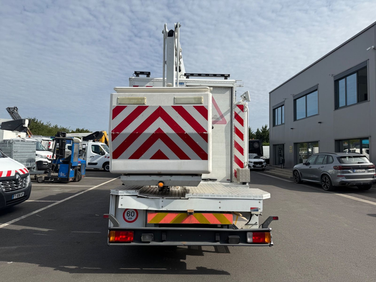 Iveco Eurocargo 120E18 E5/15m/Comet 151TAL - Platform udara yang dipasang di truk: gambar 5 Iveco Eurocargo 120E18 E5/15m/Comet 151TAL - Platform udara yang dipasang di truk: gambar 5