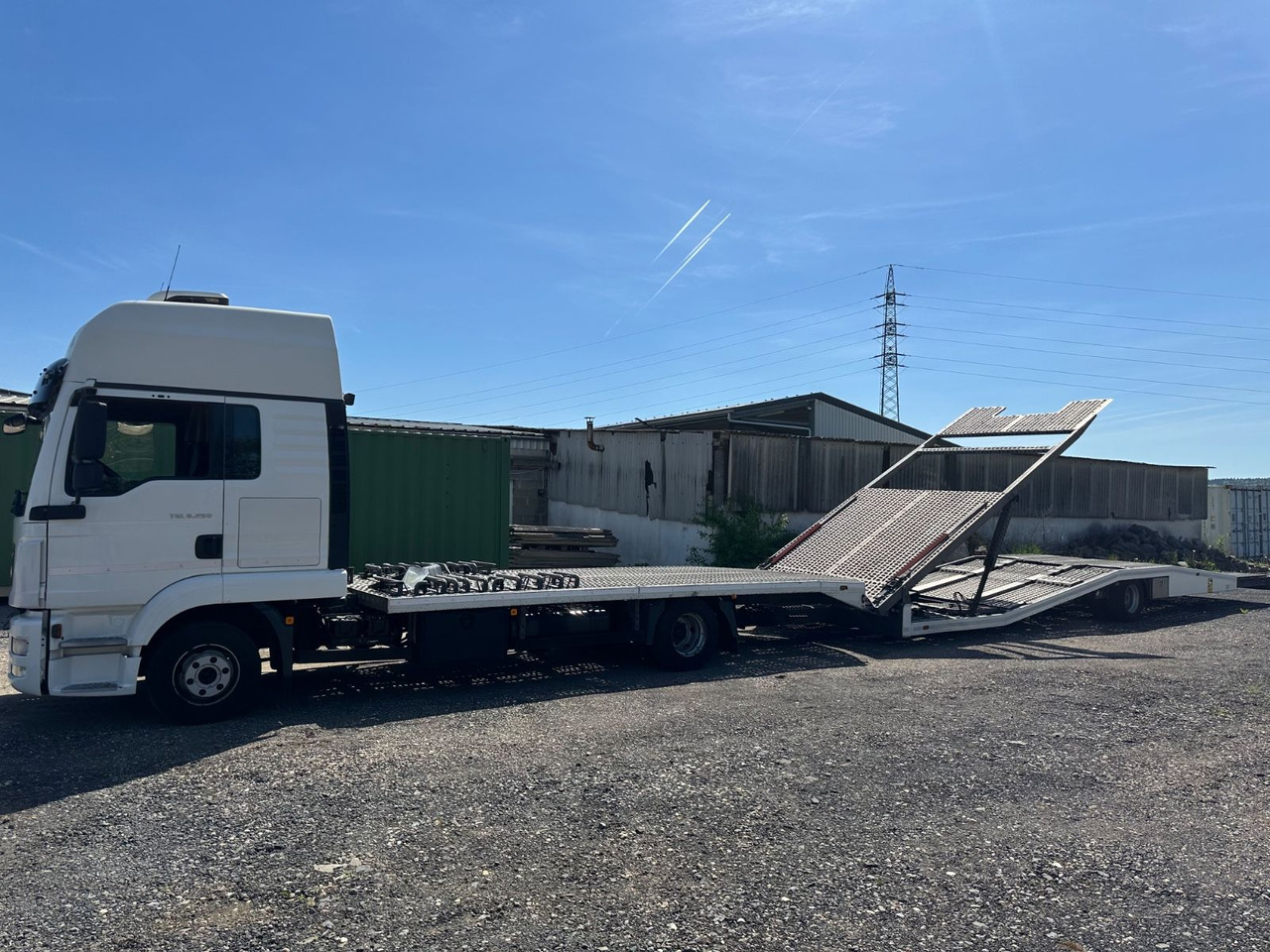 MAN 8.250 TGL*4x L1H1*XLX Kabine*VDI2700*TOP* - Truk pengangkut mobil: gambar 1 MAN 8.250 TGL*4x L1H1*XLX Kabine*VDI2700*TOP* - Truk pengangkut mobil: gambar 1