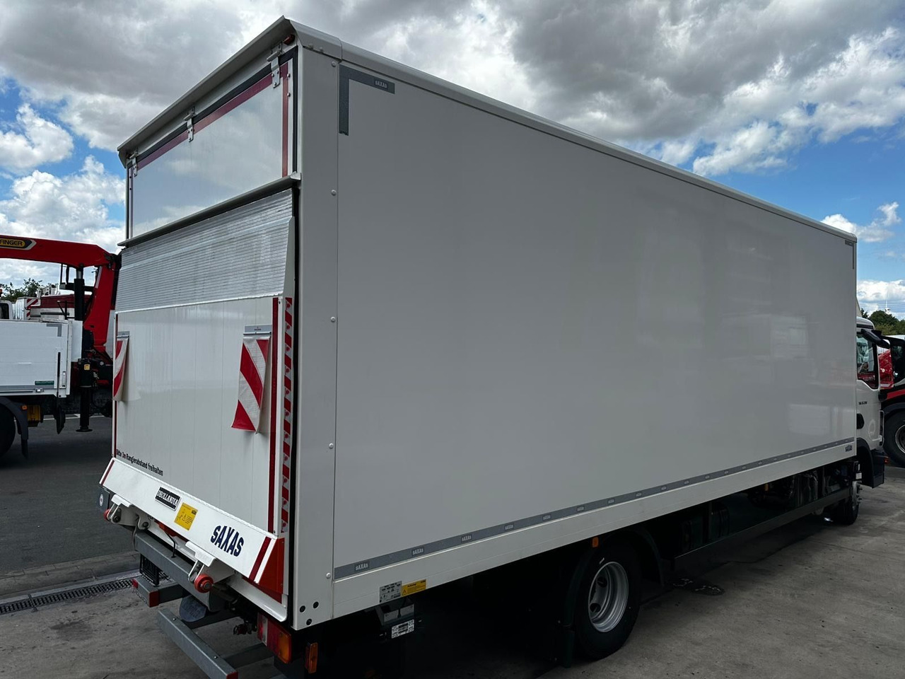 MAN TGL 12.250 /Ladebordwand/Automatik/Ahk - Truk box: gambar 3 MAN TGL 12.250 /Ladebordwand/Automatik/Ahk - Truk box: gambar 3
