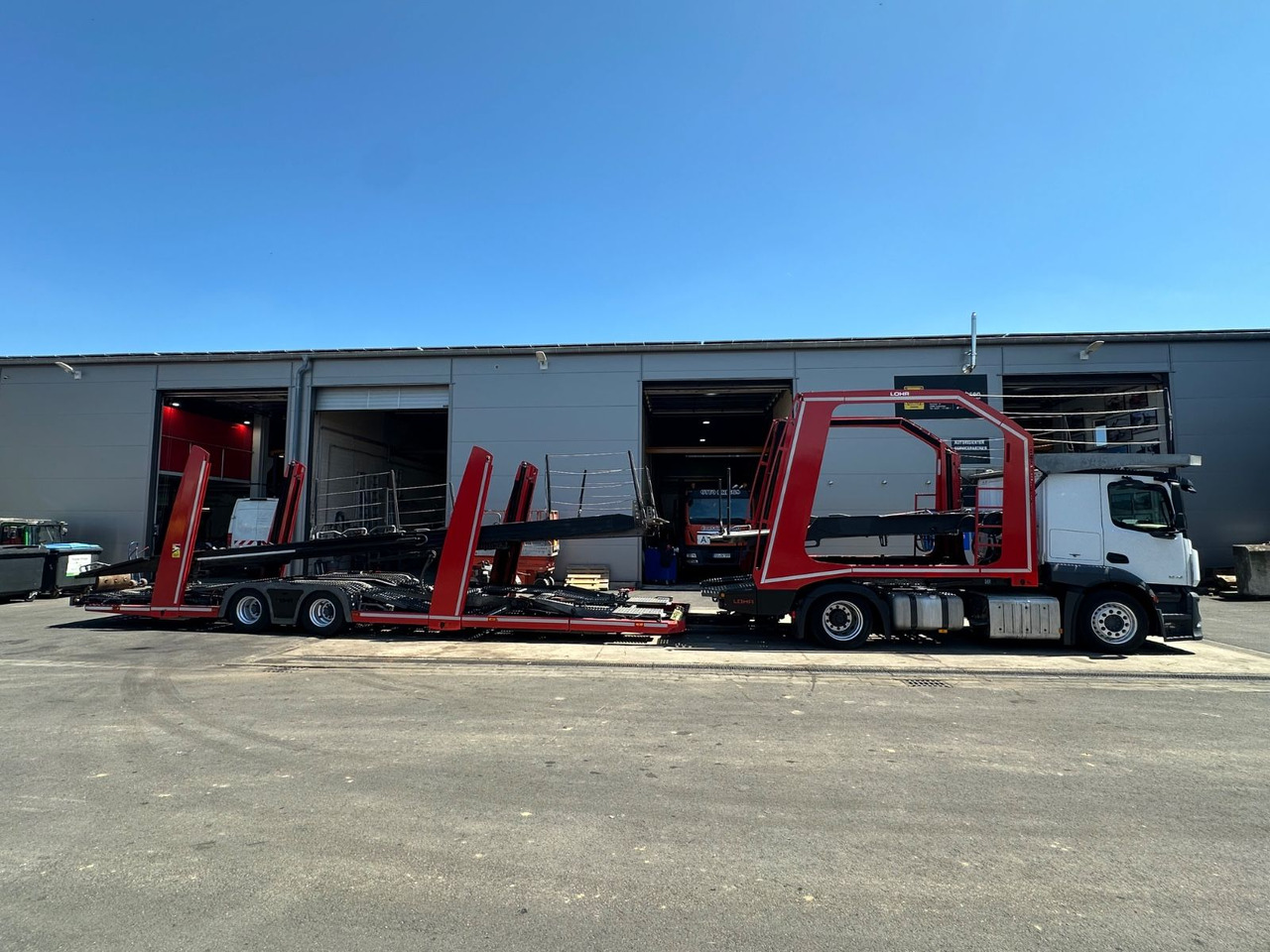 Mercedes-Benz Actros 1843 Eurolohr Lohr VDI 2700 - Truk pengangkut mobil: gambar 2 Mercedes-Benz Actros 1843 Eurolohr Lohr VDI 2700 - Truk pengangkut mobil: gambar 2