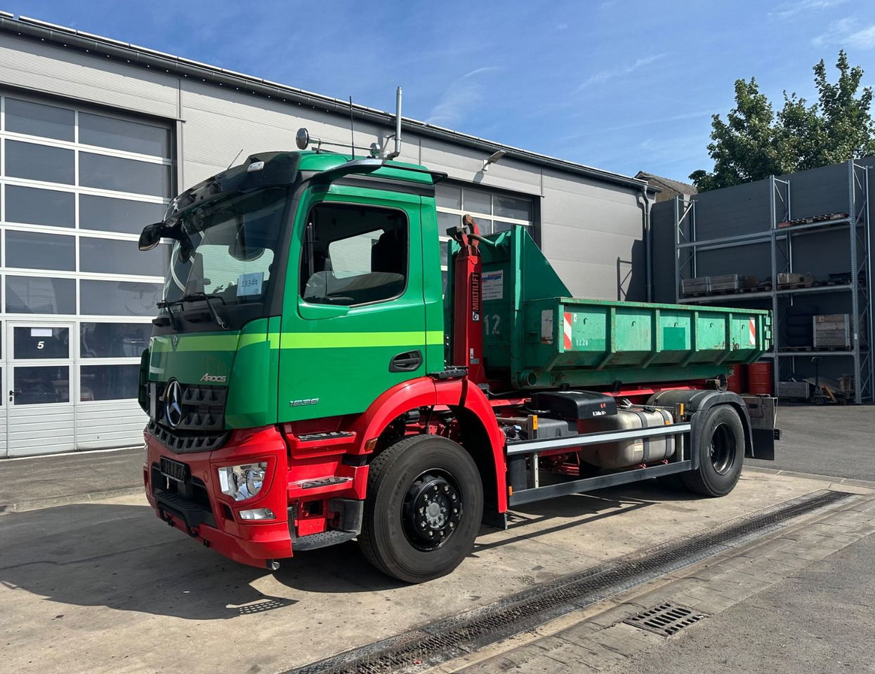 Mercedes-Benz Arocs 1836/10,7L/Hiab Ultima 14S/4x2/Autom. - Hook lift: gambar 1 Mercedes-Benz Arocs 1836/10,7L/Hiab Ultima 14S/4x2/Autom. - Hook lift: gambar 1