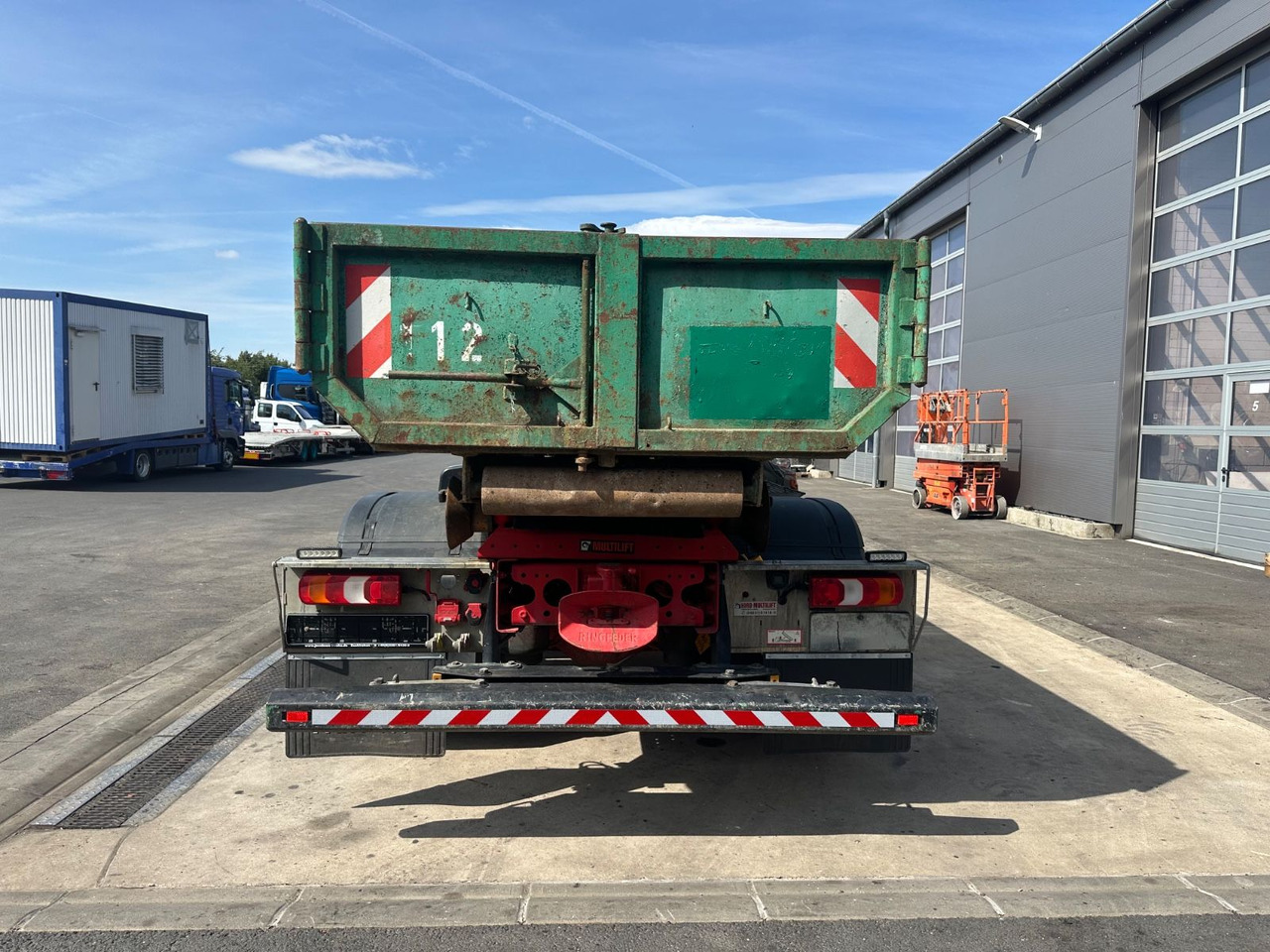 Mercedes-Benz Arocs 1836/10,7L/Hiab Ultima 14S/4x2/Autom. - Hook lift: gambar 4 Mercedes-Benz Arocs 1836/10,7L/Hiab Ultima 14S/4x2/Autom. - Hook lift: gambar 4