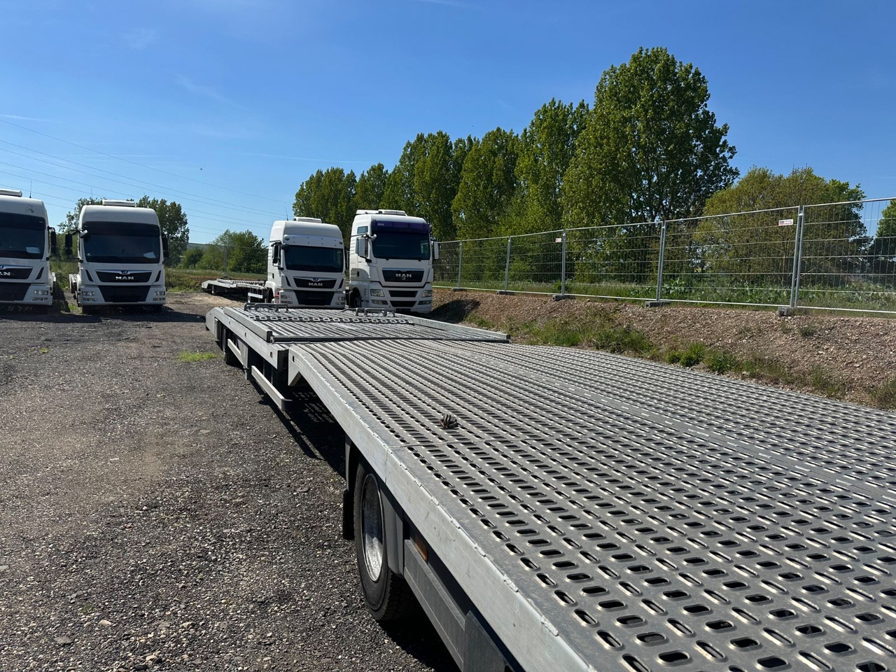 Mercedes-Benz Atego 1024 Flachzug 2-Bett Winde VDI2700 - Truk pengangkut mobil: gambar 4 Mercedes-Benz Atego 1024 Flachzug 2-Bett Winde VDI2700 - Truk pengangkut mobil: gambar 4