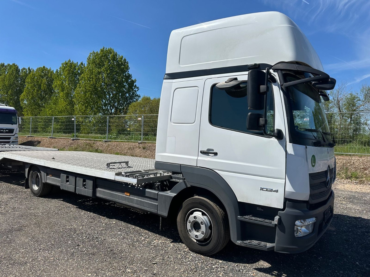 Mercedes-Benz Atego 1024 Flachzug 2-Bett Winde VDI2700 - Truk pengangkut mobil: gambar 3 Mercedes-Benz Atego 1024 Flachzug 2-Bett Winde VDI2700 - Truk pengangkut mobil: gambar 3