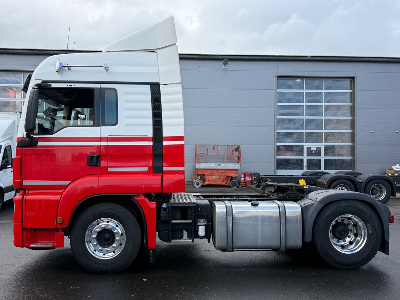 MAN TGS 18.500 LLS, ADR AT, 2x PTO, Retarder, VOLL - Tractor head: gambar 4 MAN TGS 18.500 LLS, ADR AT, 2x PTO, Retarder, VOLL - Tractor head: gambar 4