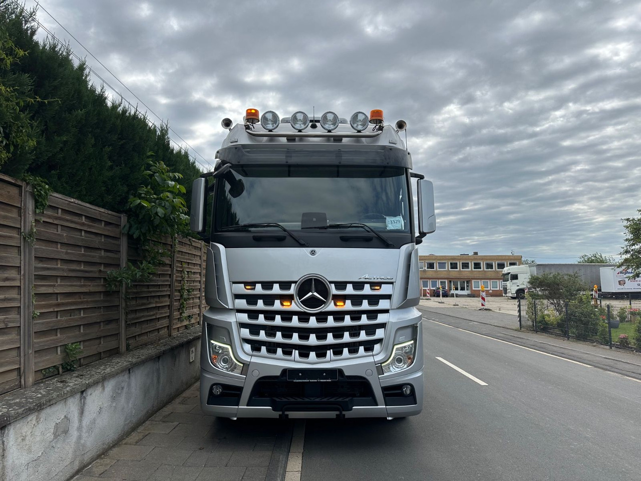 Mercedes-Benz Actros 4163 SLT 180ton/8x4/Turbo-Retarder-Kuppl. - Tractor head: gambar 3 Mercedes-Benz Actros 4163 SLT 180ton/8x4/Turbo-Retarder-Kuppl. - Tractor head: gambar 3