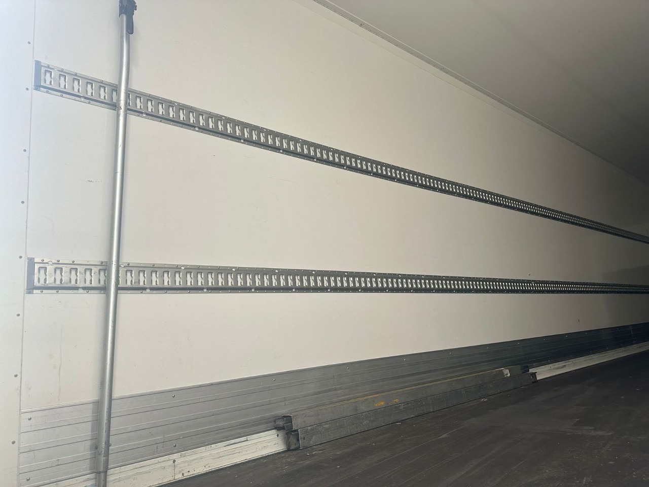Semi-trailer kotak tertutup Wielton NSF3 Dry Master/Ladebordwand/LBW/Standard: gambar 11