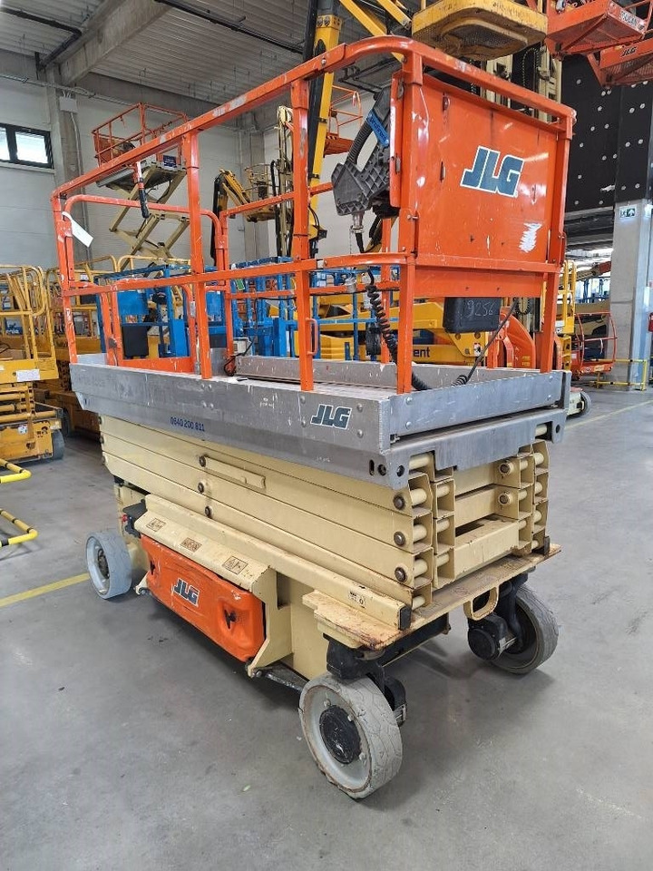 JLG 2646 ES - Scissor lifts: gambar 1 JLG 2646 ES - Scissor lifts: gambar 1
