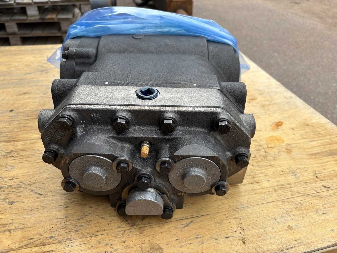Air Dryer Compressor Cummins ST-676 - Kompresor rem udara untuk Truk: gambar 3 Air Dryer Compressor Cummins ST-676 - Kompresor rem udara untuk Truk: gambar 3