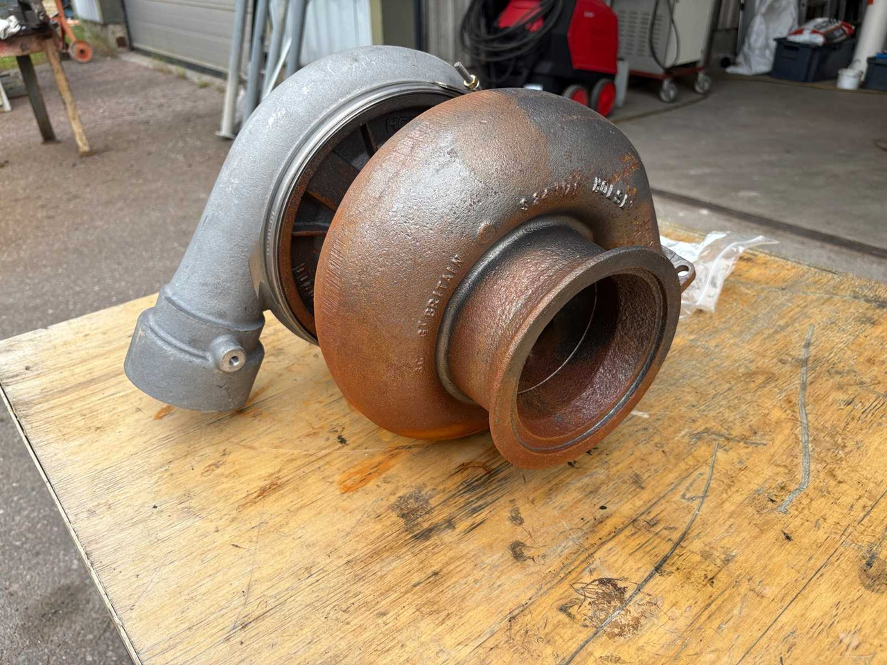 Industrial Turbo Holset HX80/HC5A - Turbo untuk Peralatan konstruksi: gambar 4 Industrial Turbo Holset HX80/HC5A - Turbo untuk Peralatan konstruksi: gambar 4