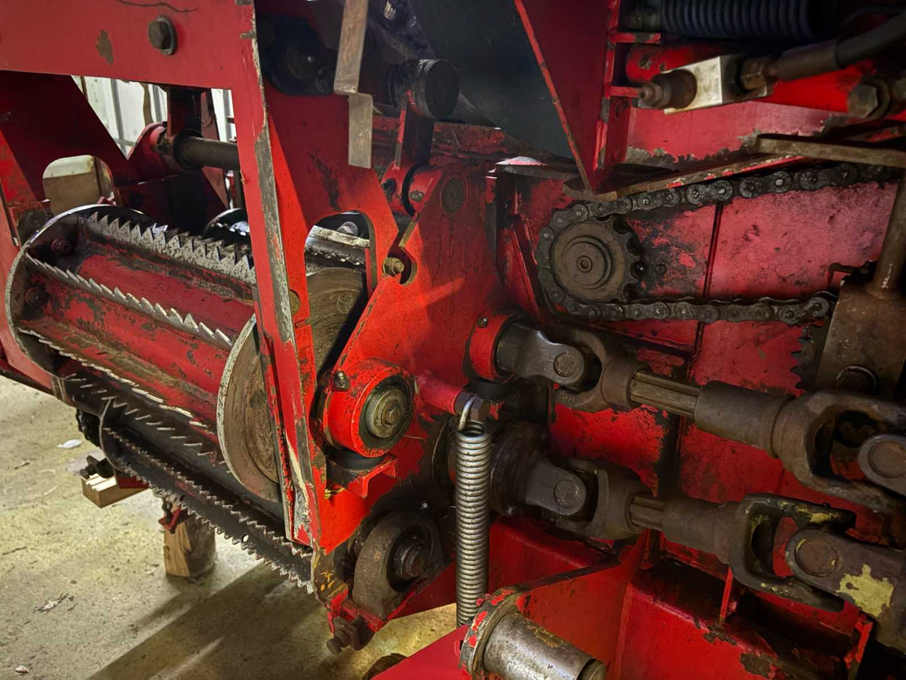 Precision shredder Lely Storm 130 R - Pemanen hijauan tipe tarik: gambar 4 Precision shredder Lely Storm 130 R - Pemanen hijauan tipe tarik: gambar 4