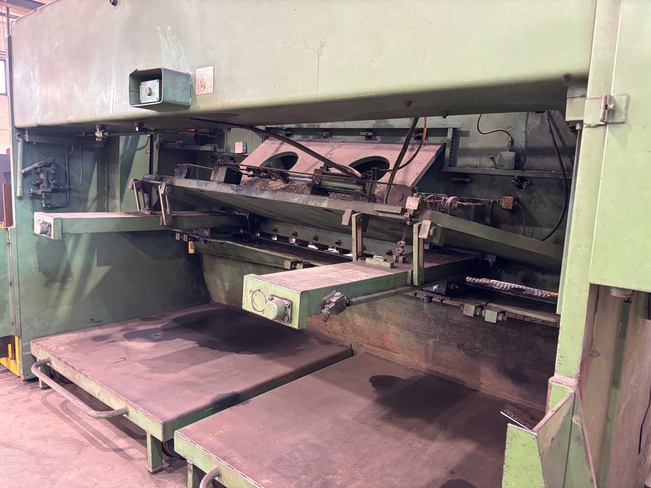 Mesin pengerjaan logam Sheet Metal Cutter LVD MVS 31/20 + Plate Feed Table: gambar 8